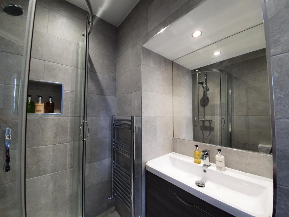 Park View Two-Bedroom Apartment Bath Exterior foto