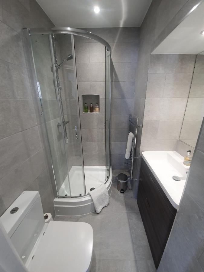 Park View Two-Bedroom Apartment Bath Exterior foto