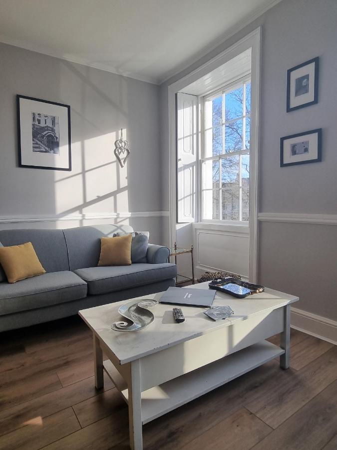 Park View Two-Bedroom Apartment Bath Exterior foto