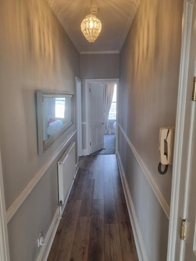 Park View Two-Bedroom Apartment Bath Exterior foto